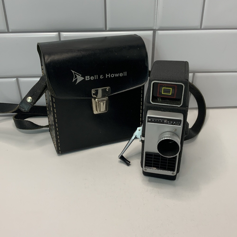 Bell & Howell Vintage 8mm Movie Camera Electric Eye with Case untested